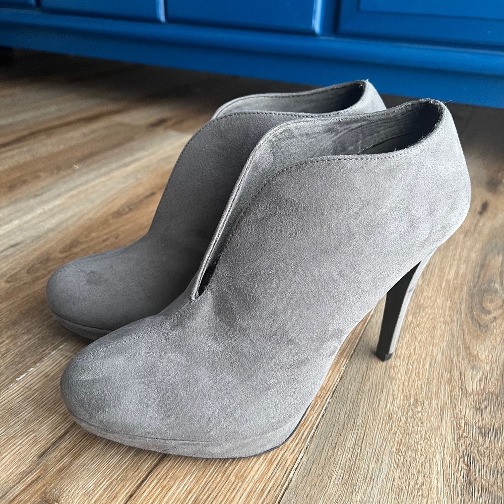Audrey Brooke Gray Suede Heels